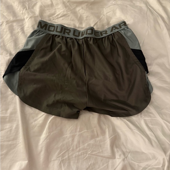 Green Under Armour Gym Shorts – Women’s Size Small - Picture 2 of 2